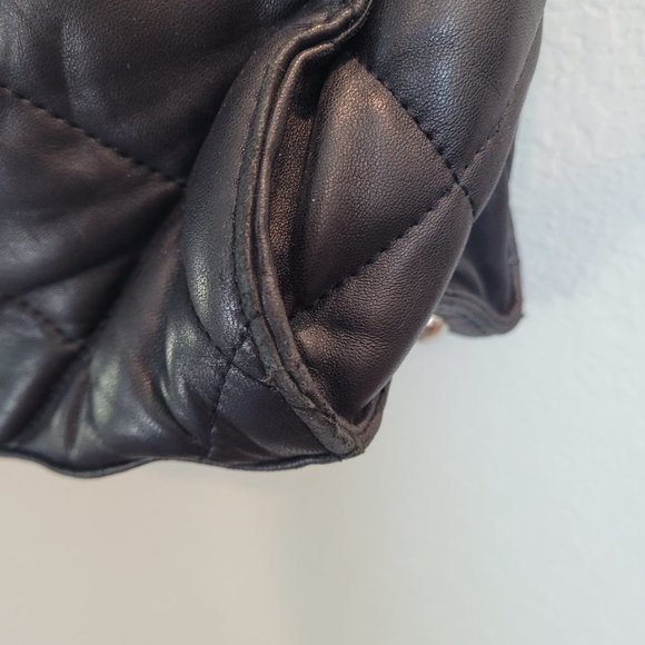 Large Quilted Leather Hamilton Tote - Picture 9 of 12